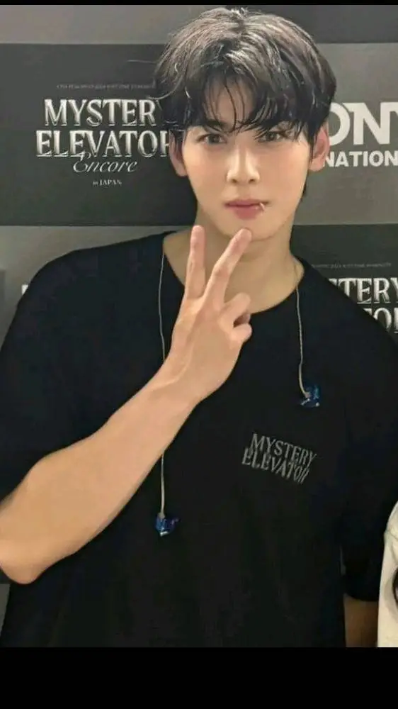 ai character: t'aime  background