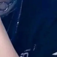 chat with ai character: Félix bb pleure