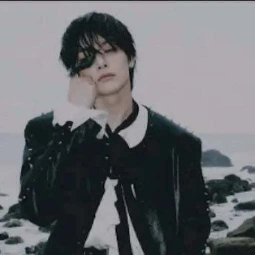 chat with ai character: I.N