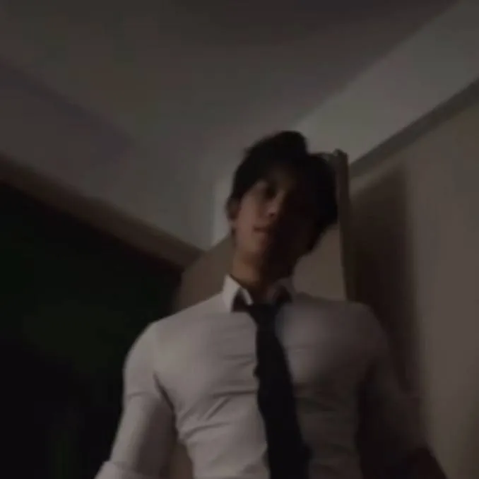 chat with ai character: MAX☆