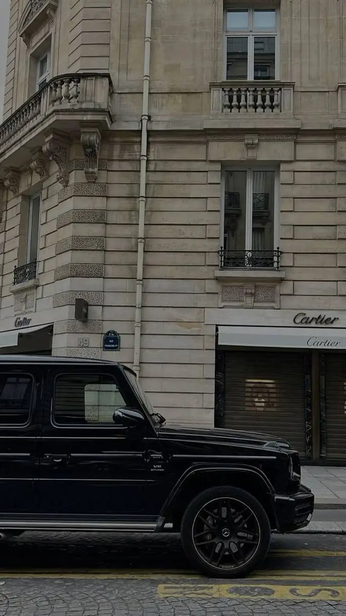 ai character: COD - crowded background