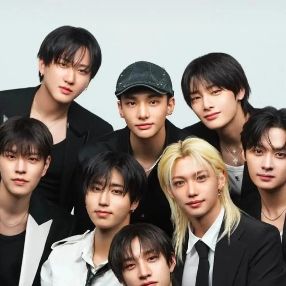 chat with ai character: Stray Kids 