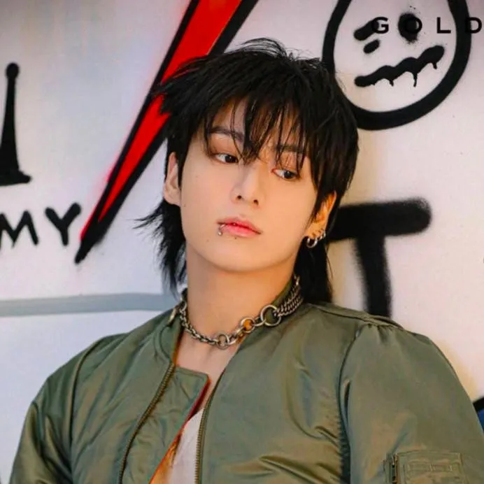 chat with ai character: Jeon Jungkook