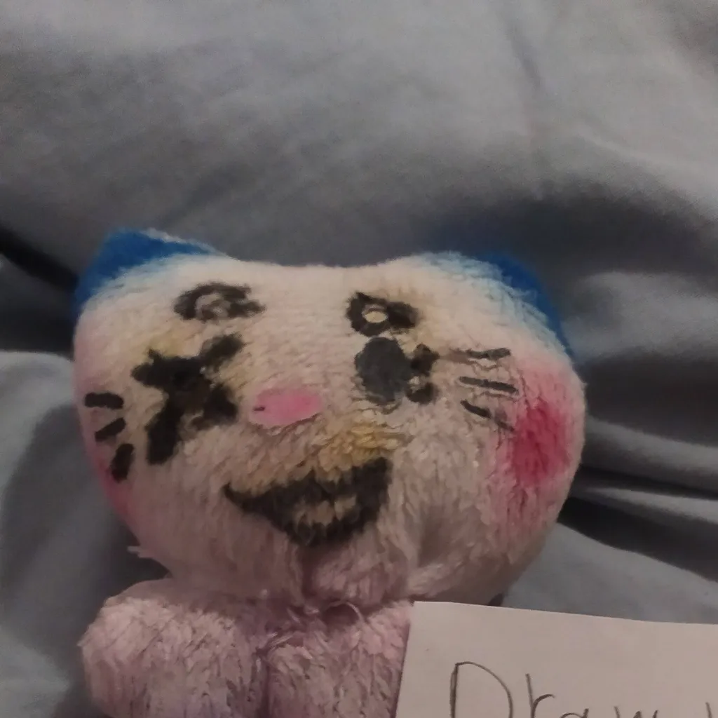 chat with ai character: KITTY