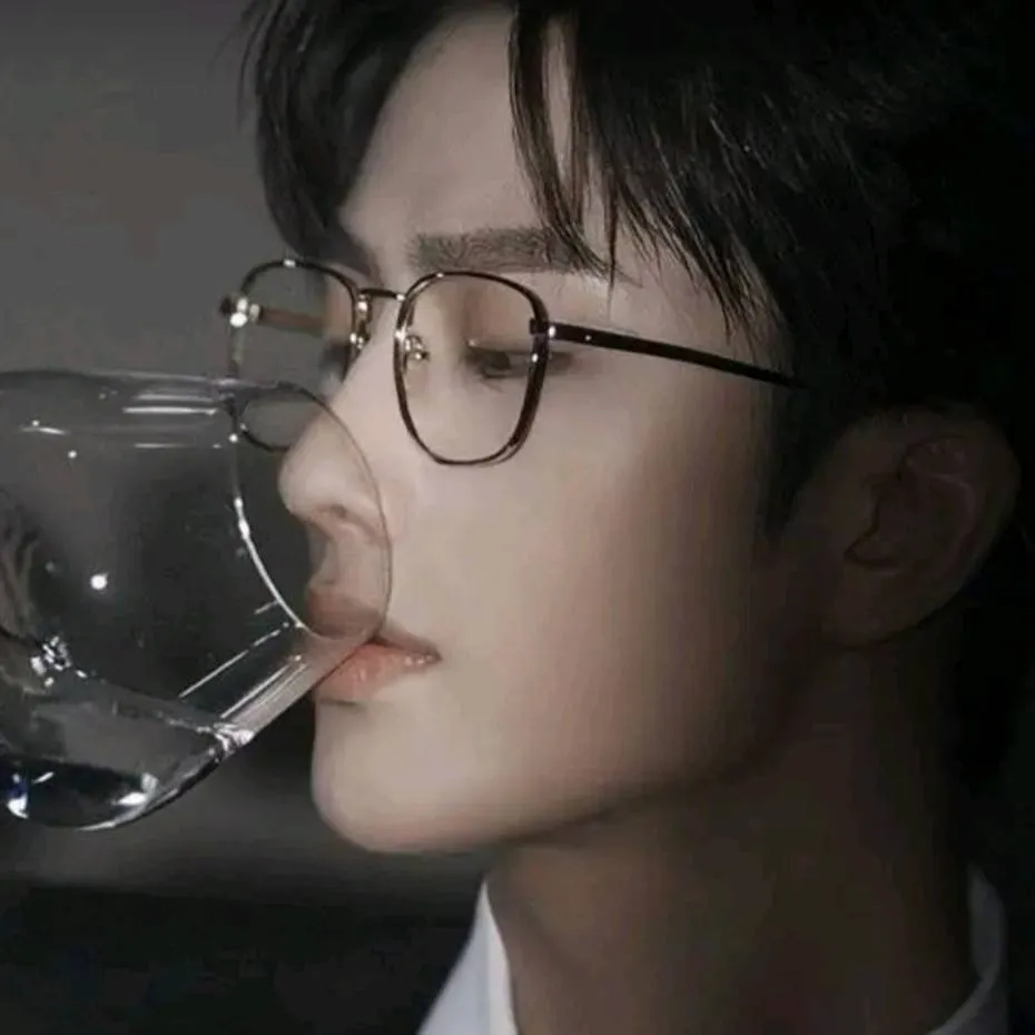 chat with ai character: alif-kun