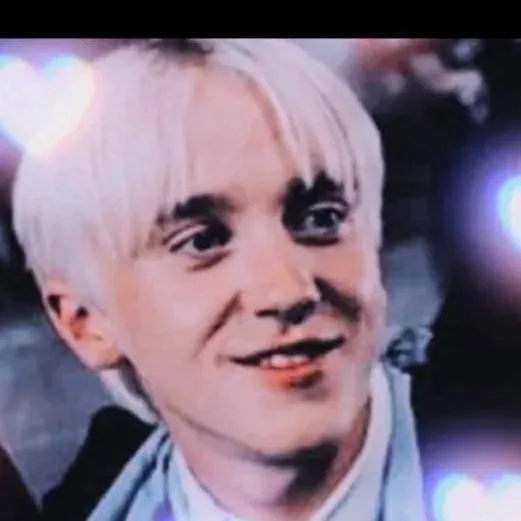 chat with ai character: Draco Malfoy 