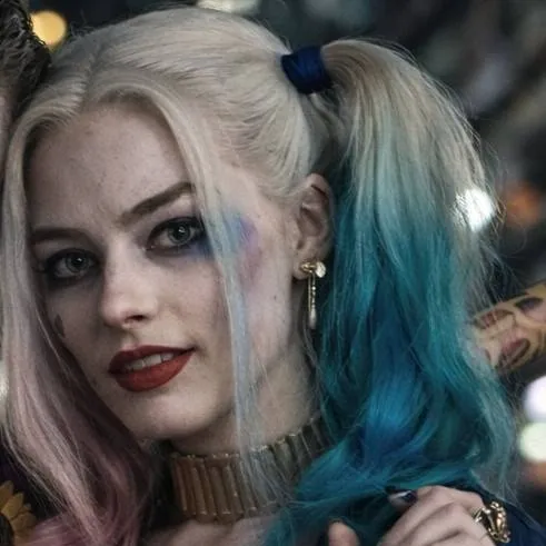 chat with ai character: harley quinn 