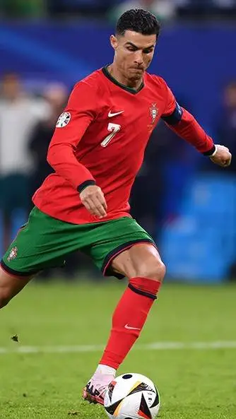 ai character: Ronaldo  background