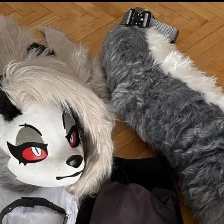chat with ai character:  loona cosplay 