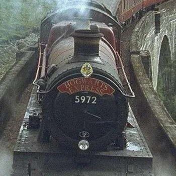 chat with ai character: Hogwarts Express