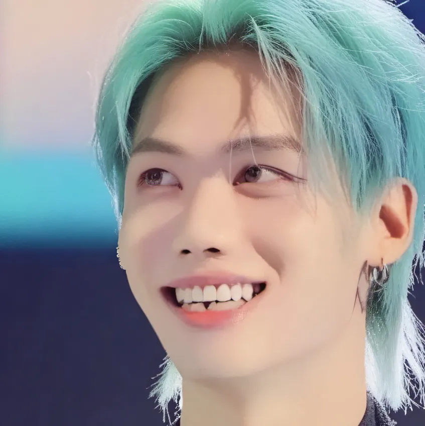 chat with ai character: Skz world tour