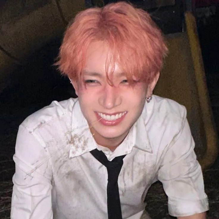 chat with ai character: HEESEUNG✨🦢