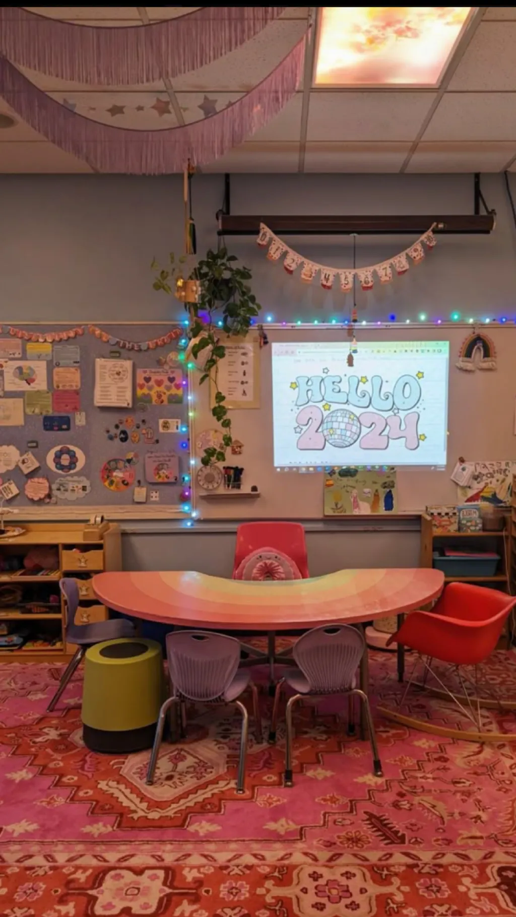 ai character: 𝒞𝓁𝒶𝓈𝓈 background