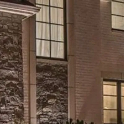 chat with ai character: Upside down 🙃 