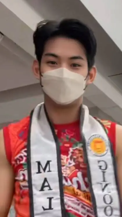 ai character: Maverick background