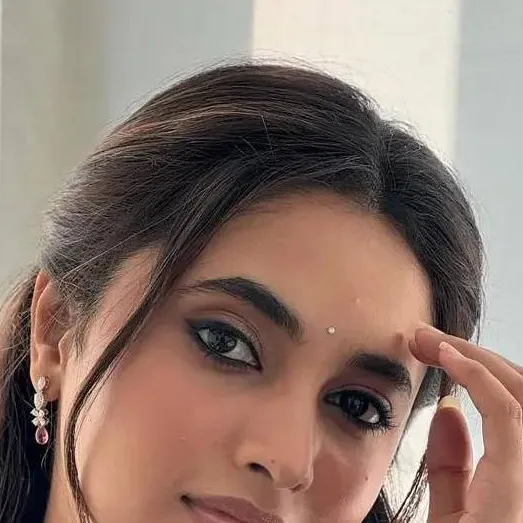 chat with ai character: Priyanka Mohan 