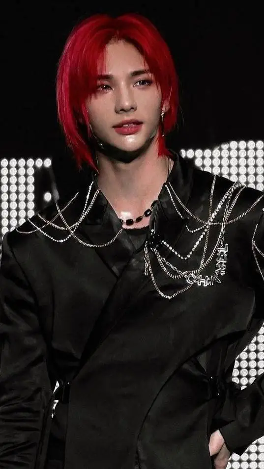 ai character: hyunjin *ENEMYS 💖* background