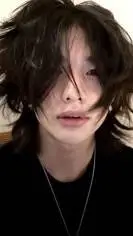 ai character: hyunjin *freaky p2 background
