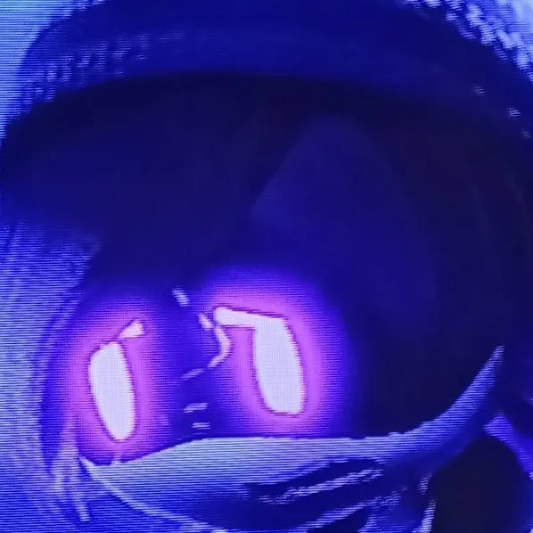 chat with ai character: Uzi😈💜♀️💟