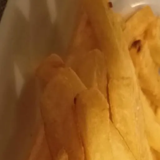 chat with ai character: Fries