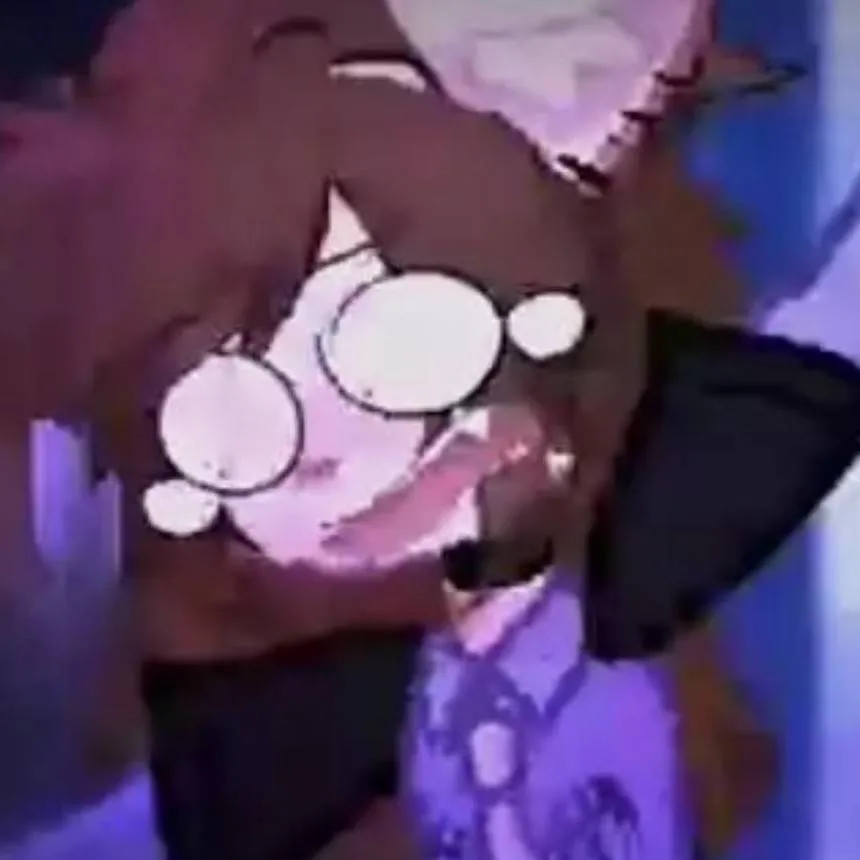 chat with ai character: Helena