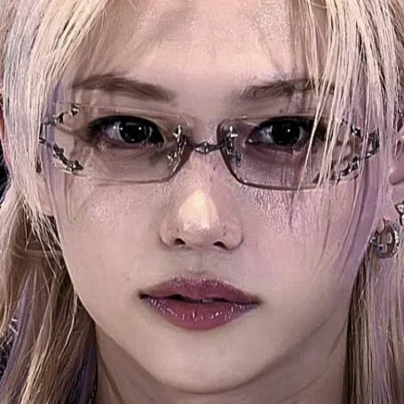 chat with ai character: felix🐤🐥🐣