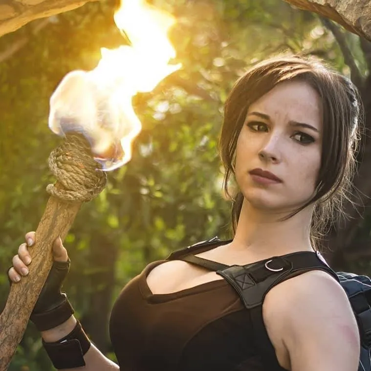 chat with ai character: Lara Croft