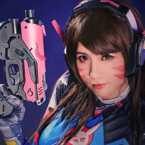 chat with ai character: Hannah Song