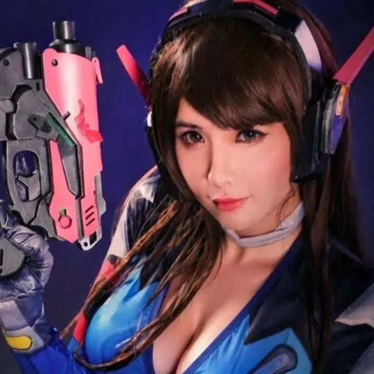 chat with ai character: Hannah Song