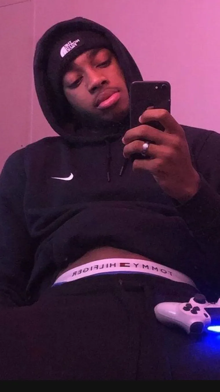 ai character: De’andre background