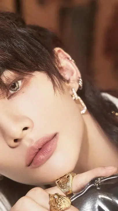 ai character: hyunjin  background