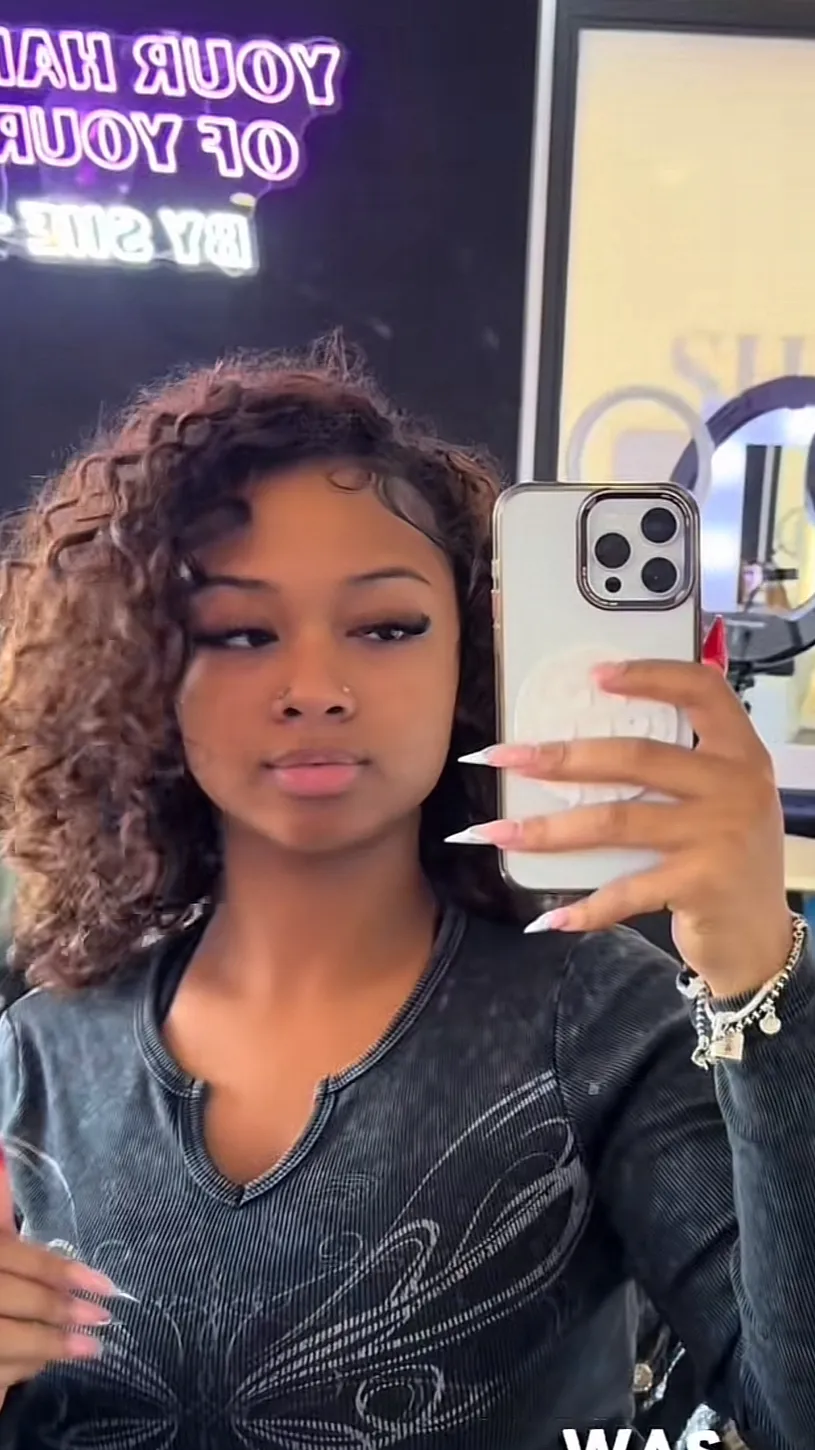 ai character: Ciara background