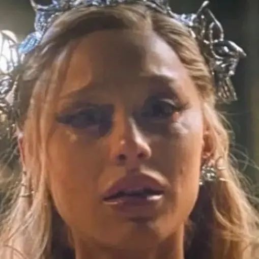 chat with ai character: Glinda 