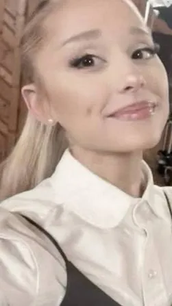 ai character: Ariana background