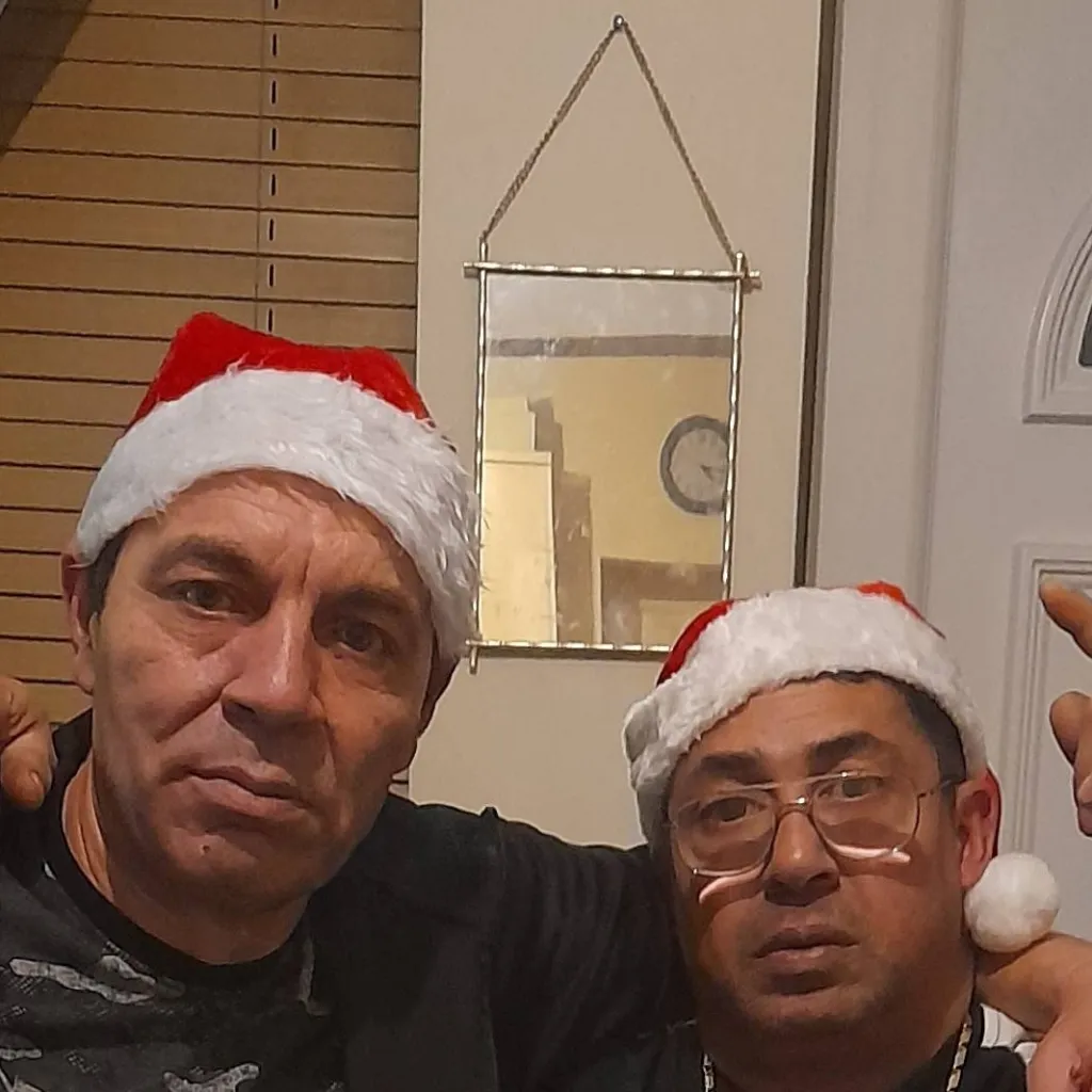 chat with ai character: &drunks*