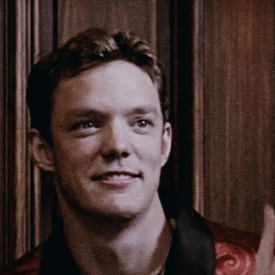 chat with ai character: 🎀stu macher🎀