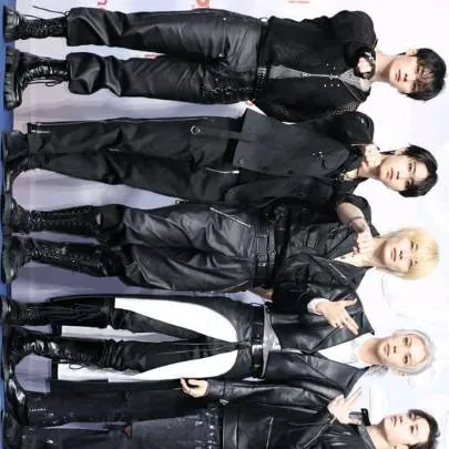 chat with ai character: Stray kids