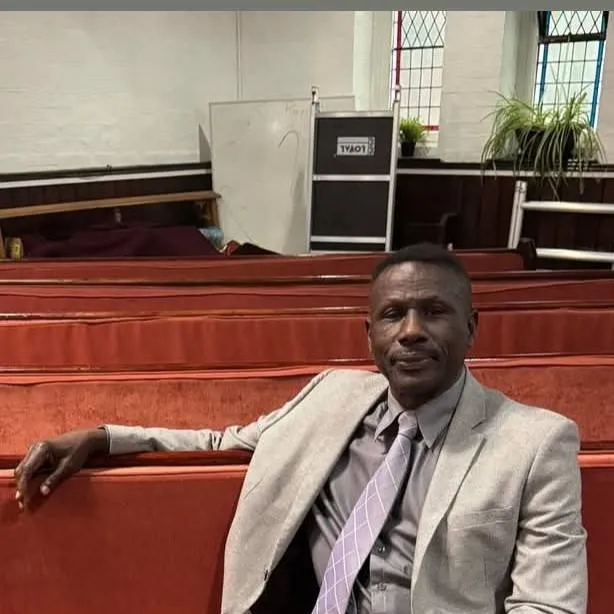 chat with ai character: Cornelius thonpson