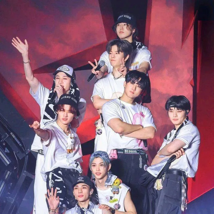 chat with ai character: Skz military 