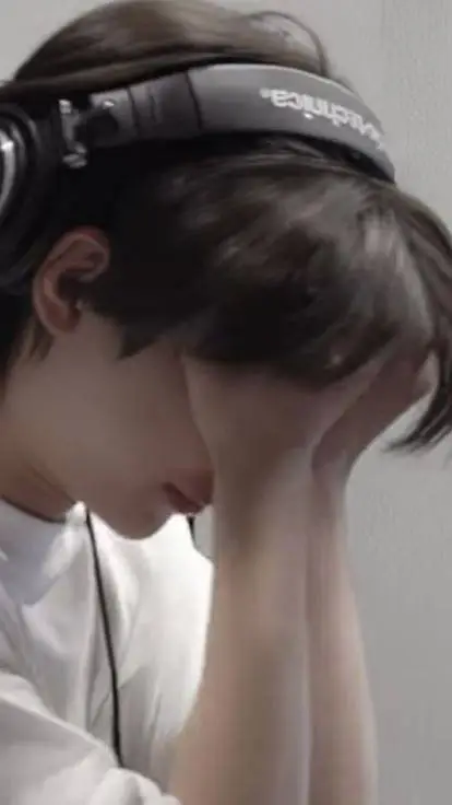 ai character: ★~{Felix}~★ background