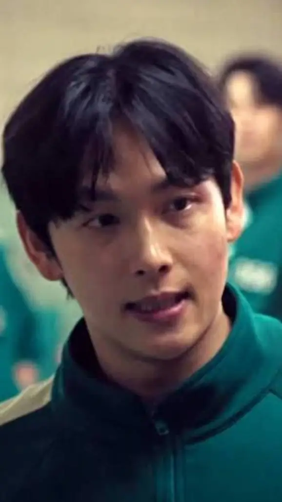 ai character: lee myung gi  background
