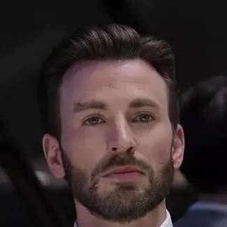 chat with ai character: Leo Knight 