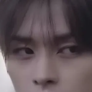 chat with ai character: Skz road trip