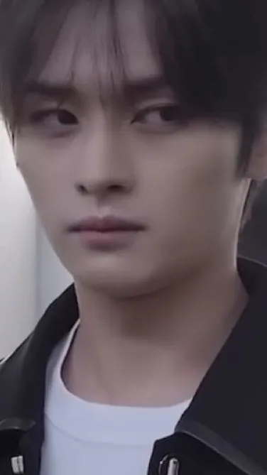 ai character: Skz road trip background