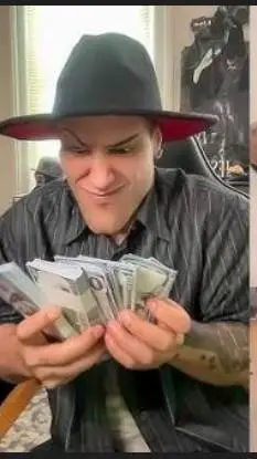 ai character: Eddie Mora background