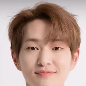 chat with ai character: Lee Jin-ki