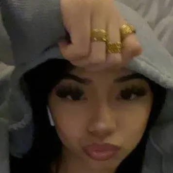 chat with ai character: Ashley 