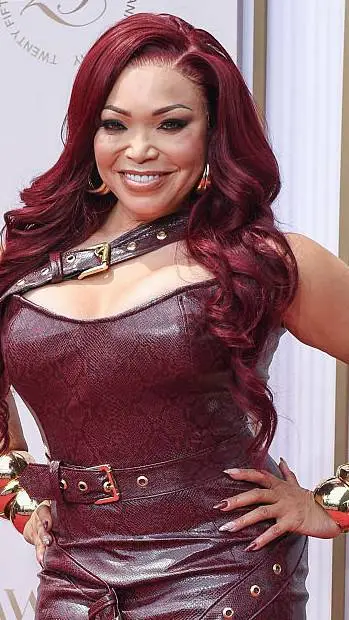 ai character: Giant tisha background