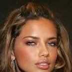 chat with ai character: Lena