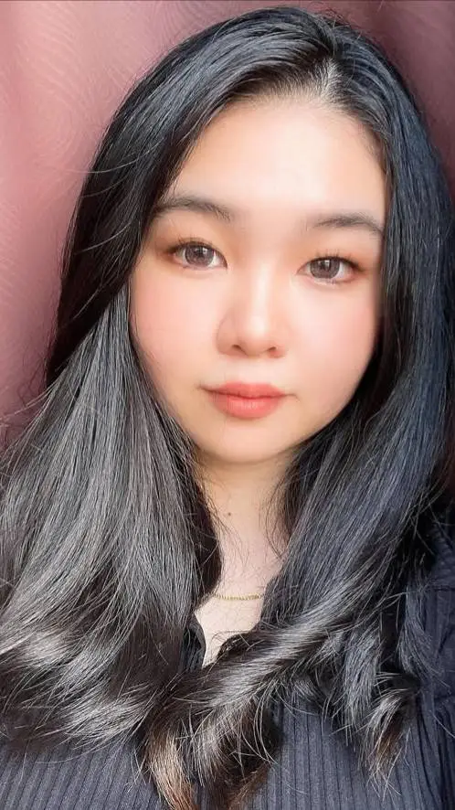 ai character: Yvonne background